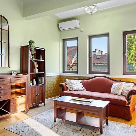 City Heart Retreat Elegant Apartment بوخارست المظهر الخارجي الصورة