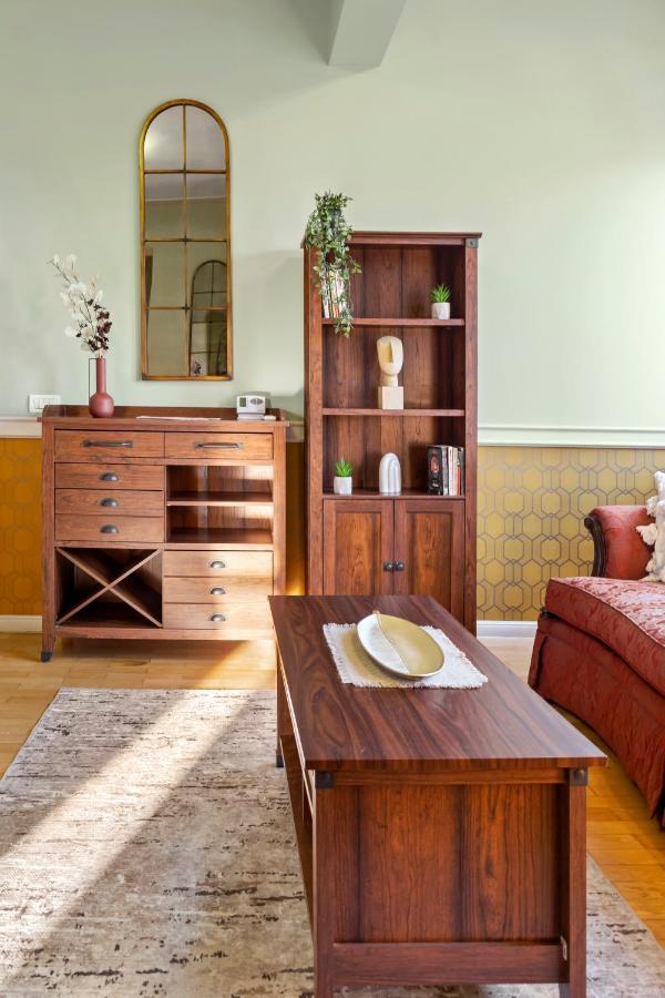 City Heart Retreat Elegant Apartment بوخارست المظهر الخارجي الصورة